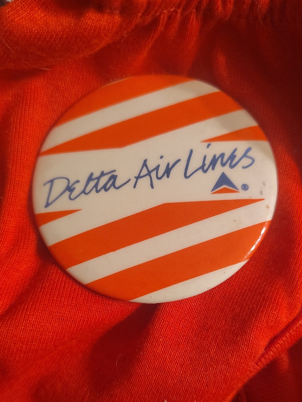 Delta Airlines Vintage Button Pinback 2.25" (1980s,/early 1990s)